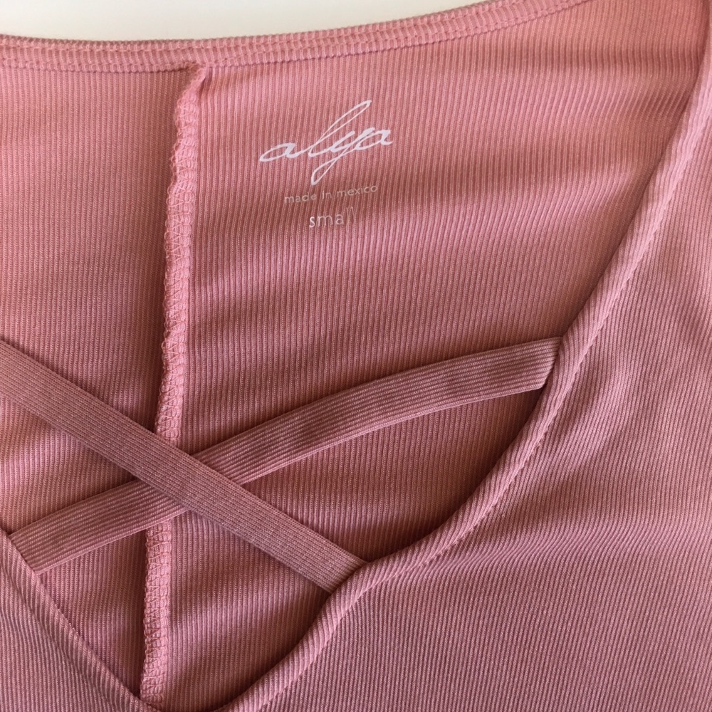 Francesca’s Blush Ruffle Sleeve Top - Picture 3 of 4